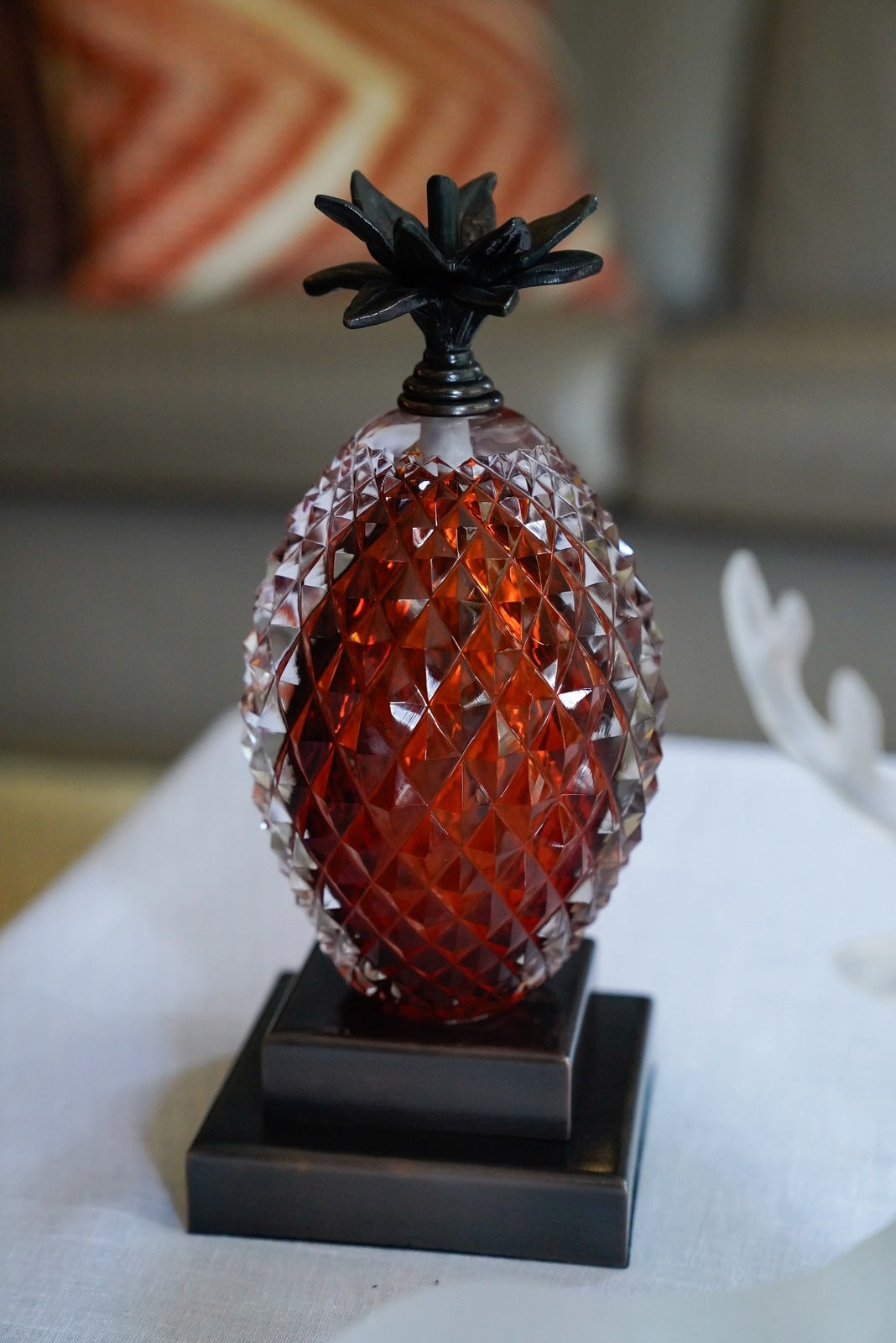 Pineapple Bookend