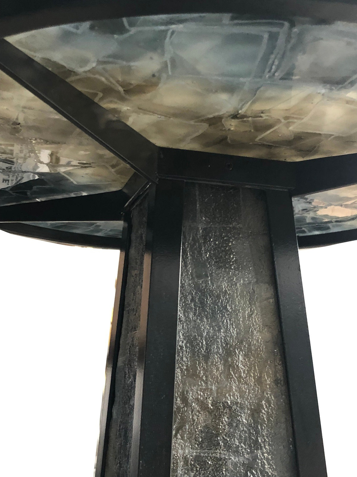 Strait Round Entry Way Table